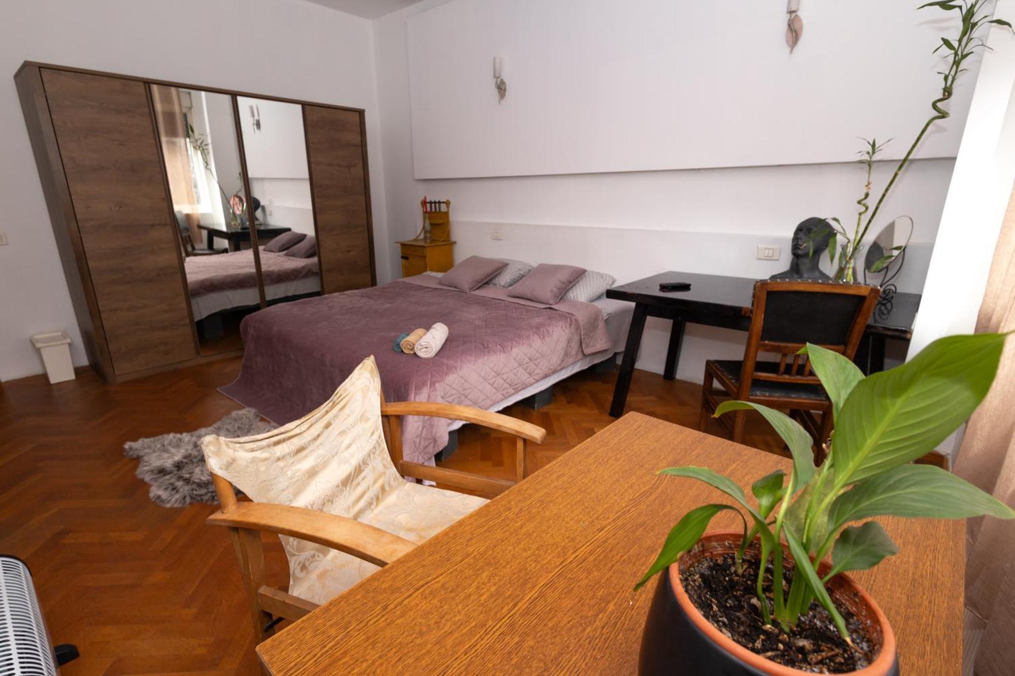 Shared Retro Vintage Luxury Apartment Bukurešť Exteriér fotografie