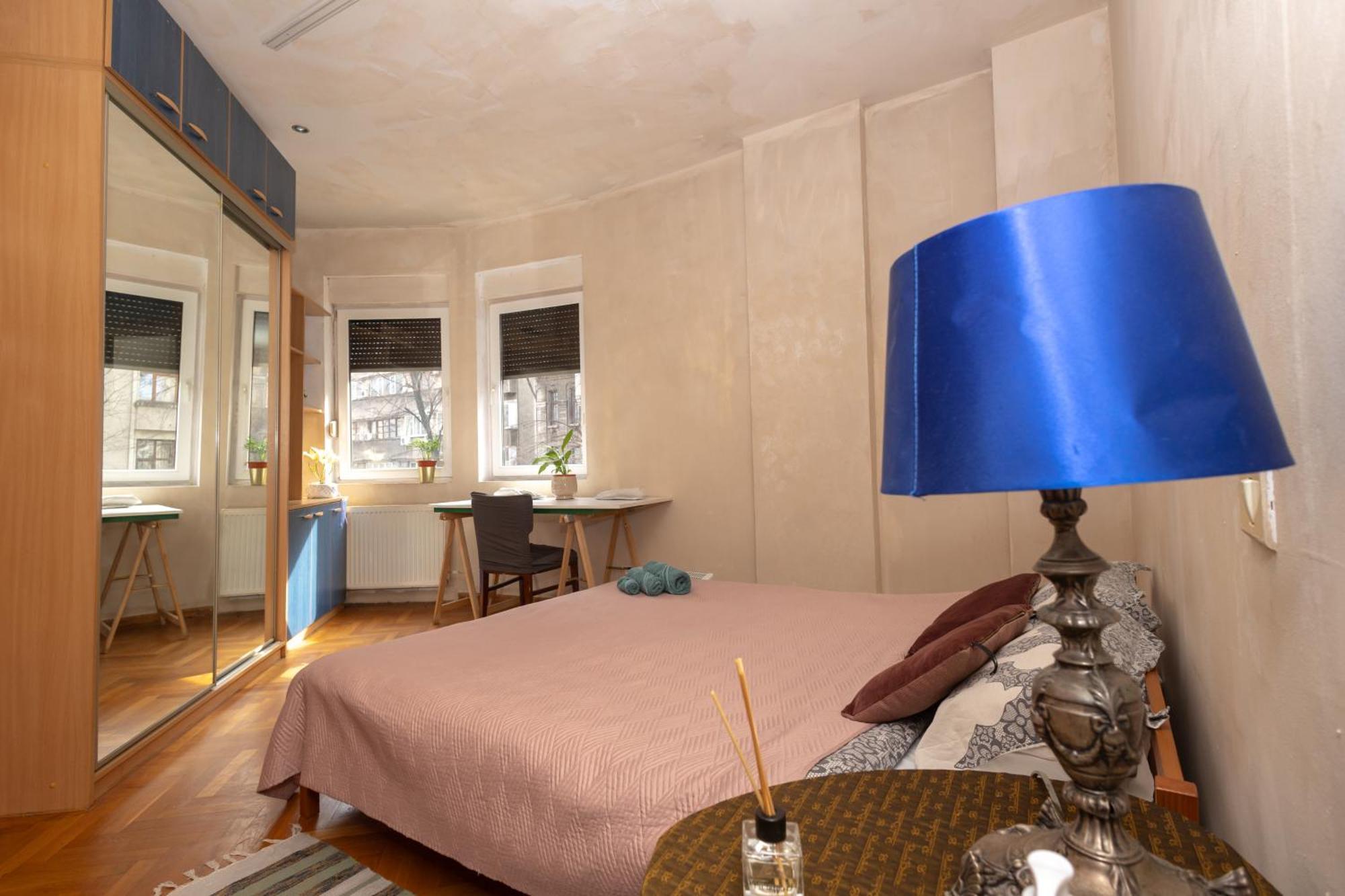 Shared Retro Vintage Luxury Apartment Bukurešť Exteriér fotografie